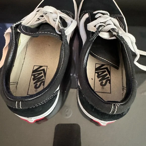 Women’s vans sz 7 - Picture 4 of 4